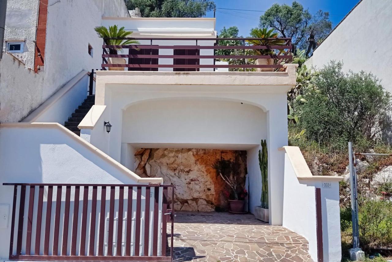 Marina Di Andrano - Alisso, Casa Vista Mare Con Parcheggio Privato E Wifi Villa Exterior photo